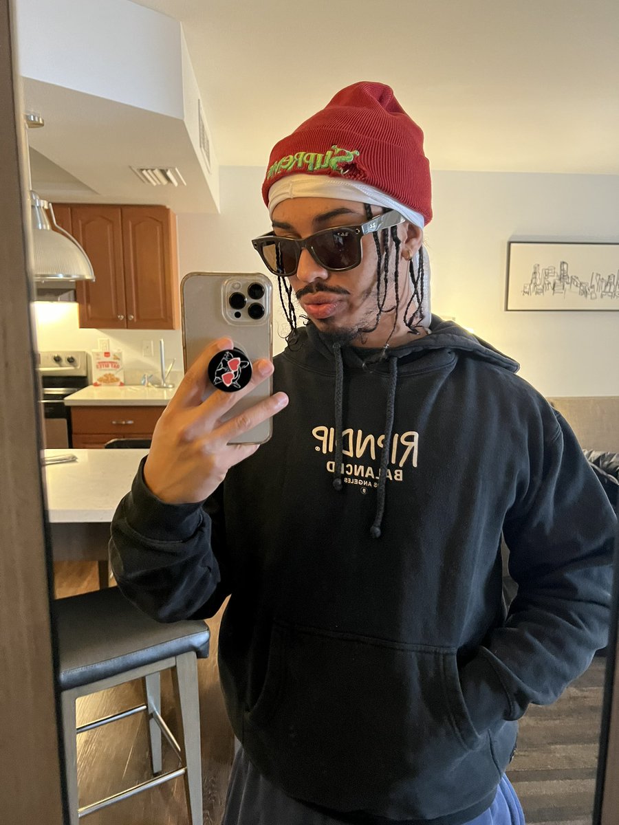 YupSheBlows's tweet photo. Tryna figure it out https://t.co/OW5DIe0Co8