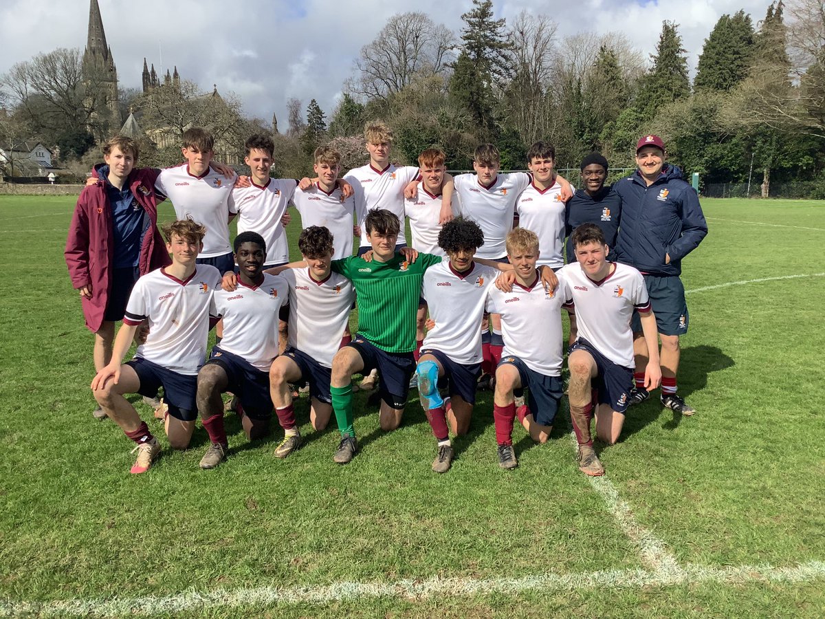 BGS_Football's tweet photo. The 1st XI sign off an unbeaten set of spring term fixtures with a 2-1. The hardest working group who deserve every moment of success. With the score at 1-1 with less 5 minutes to go, they scored a fabulous team goal to tie up the season perfectly! @BGSBristol https://t.co/j5YqjgZZ8U