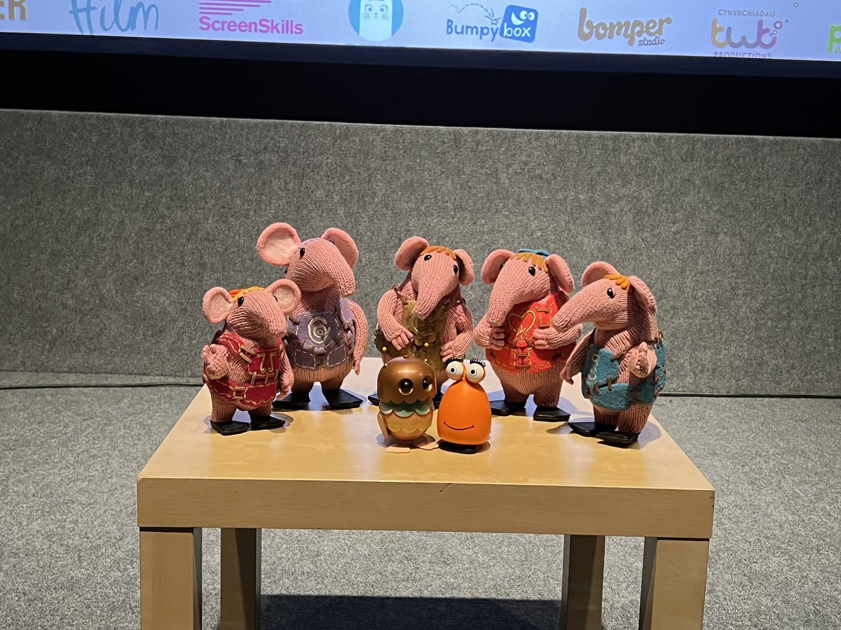 Tomjarobz93's tweet photo. Some phots I took of the puppets of the Clangers (2015 reboot with @MichaelPalin10 ), thanks to Factory and @CardiffAnimFest . #Clangers #stopmotion #animation #puppet #froglet #cardiffanimationfestival #wol #factorycreate #scifi #alien #smallfilms #oliverpostgate #peterfirmin https://t.co/yGqAzZSUu5