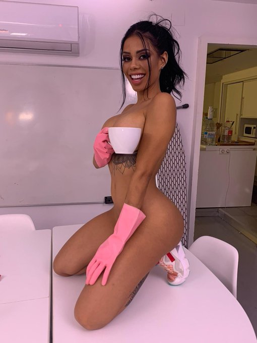 espresso intenso, cappuccino o caff&egrave; latte? 🤔 https://t.co/z19Mmfks42