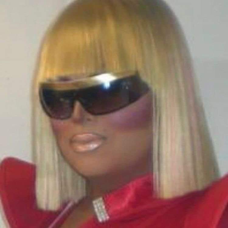 theeonlyev's tweet photo. mama if you’re not open to dating people that do drag, you’re missing out on some really multi faceted, ambitious people https://t.co/S1HpE5uyXI