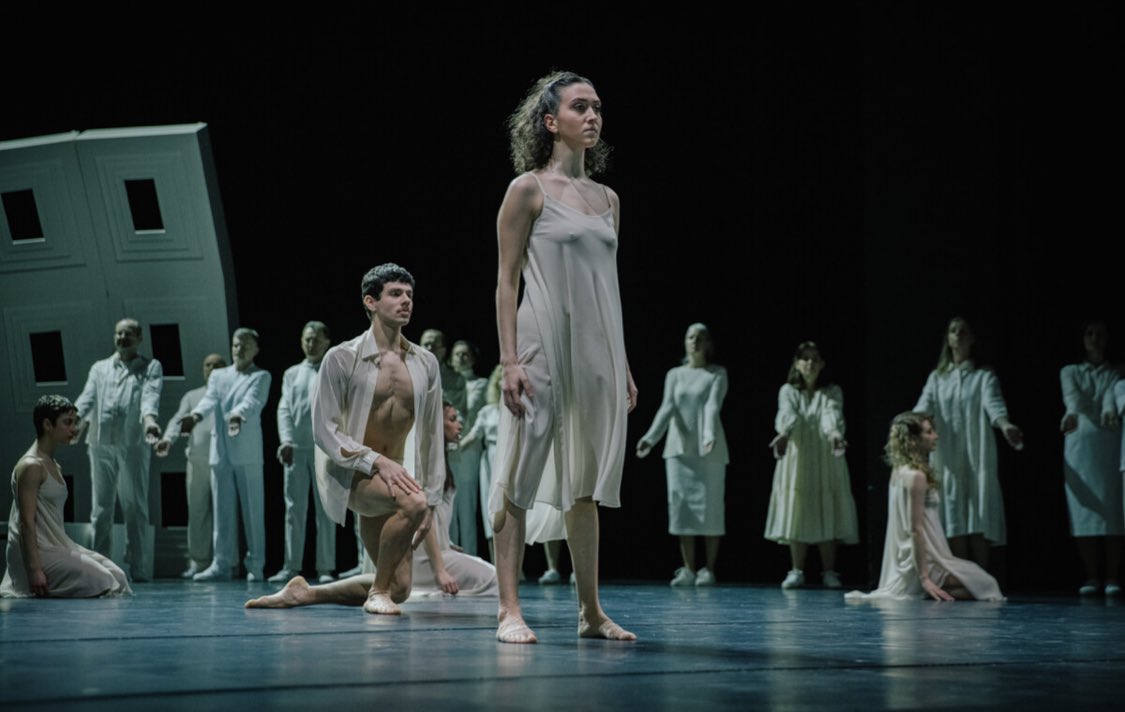 anhaltisches's tweet photo. #RITUS: Am 31.03. feiert der eindrückliche #Tanz- und #Musiktheaterabend von Stefano Giannetti zur Musik der „Petite messe solenelle“ von Gioacchino Rossini im Großen Haus #Premiere!
Tickets: https://t.co/mk8lQHl8e9
@Tanznetz_de @mdrkultur @tanzzeitschrift @VisitDessau #Dessau https://t.co/1RAvnVLSE2