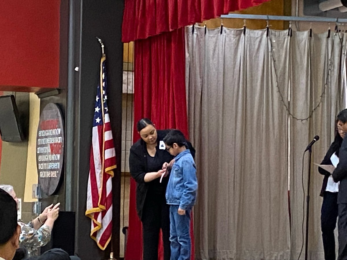 Danielle Sanders tweet media