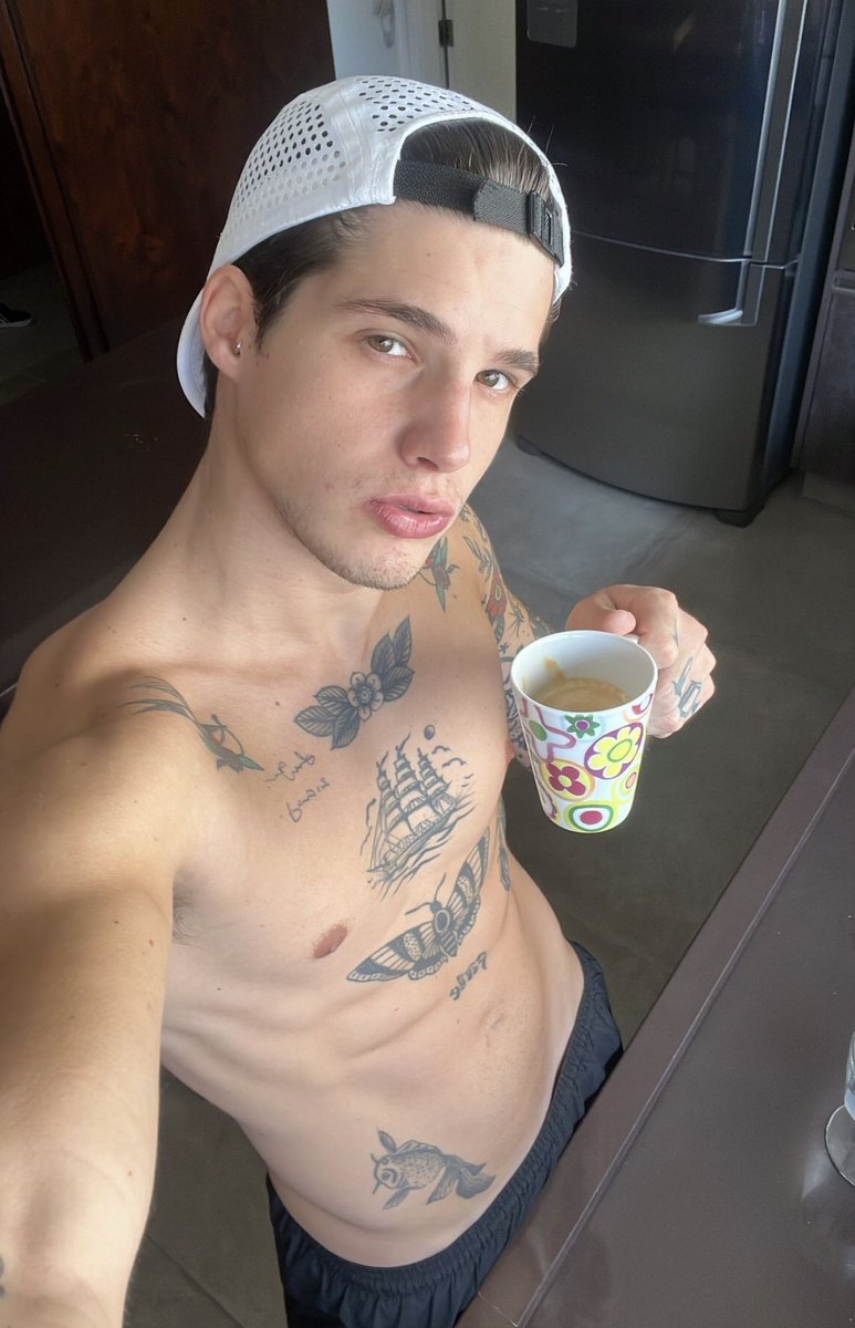 ‍ ‍* comfort gαbrıel 🐈‍⬛ (@thinkergab) on Twitter photo 