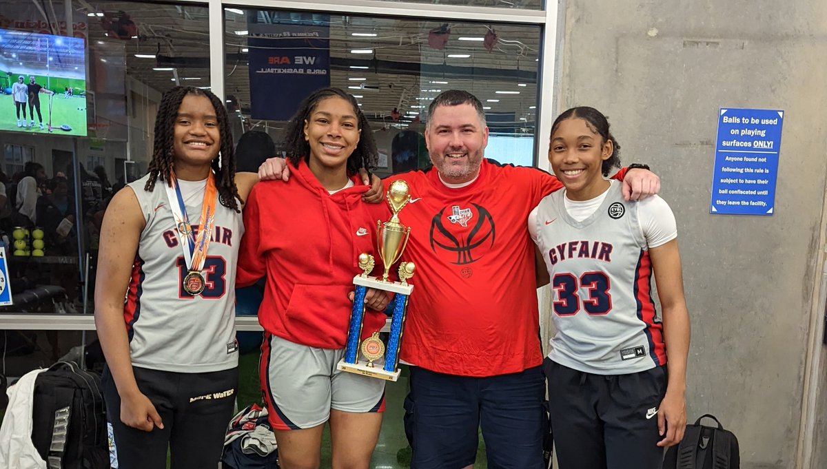 CoachB_Sibley's tweet photo. Just 3 Louisiana girls and a Louisiana boy doing what we love! Big time weekend at the Prime Main Event for Chikae, Imani and Shaila! 3-0 on the weekend and won the championship over Proskills 16U EYBL 73-28! I'm so proud of y'all!! #WeRepThaBoot #CyFairFamily https://t.co/gW9wHeIohT