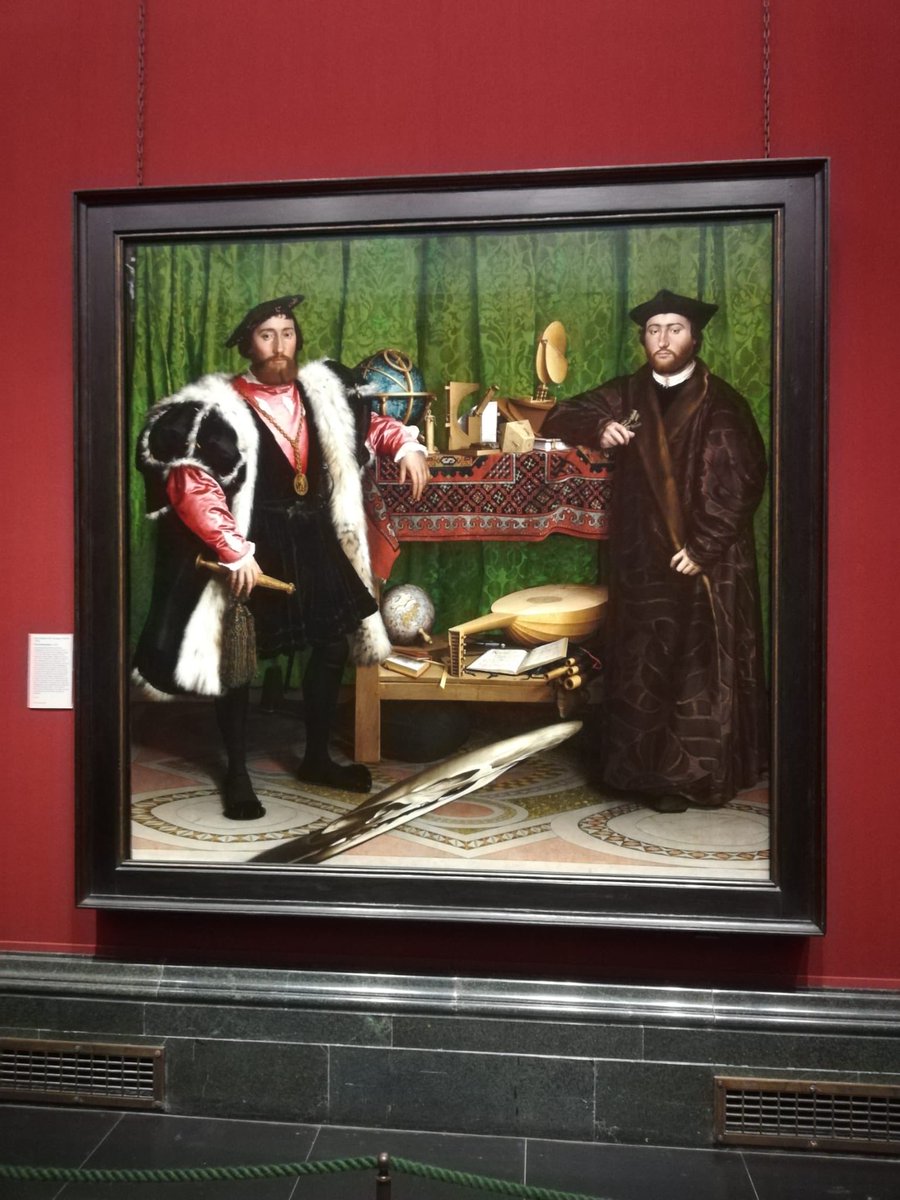 Nihayettt 🎈 Görmeyi çok istediğim tablolardan biriydi .. 
Hans Holbein / Sefirler/ 1533

#TheAmbassadors#rönesans#Lacan#National Gallery#London