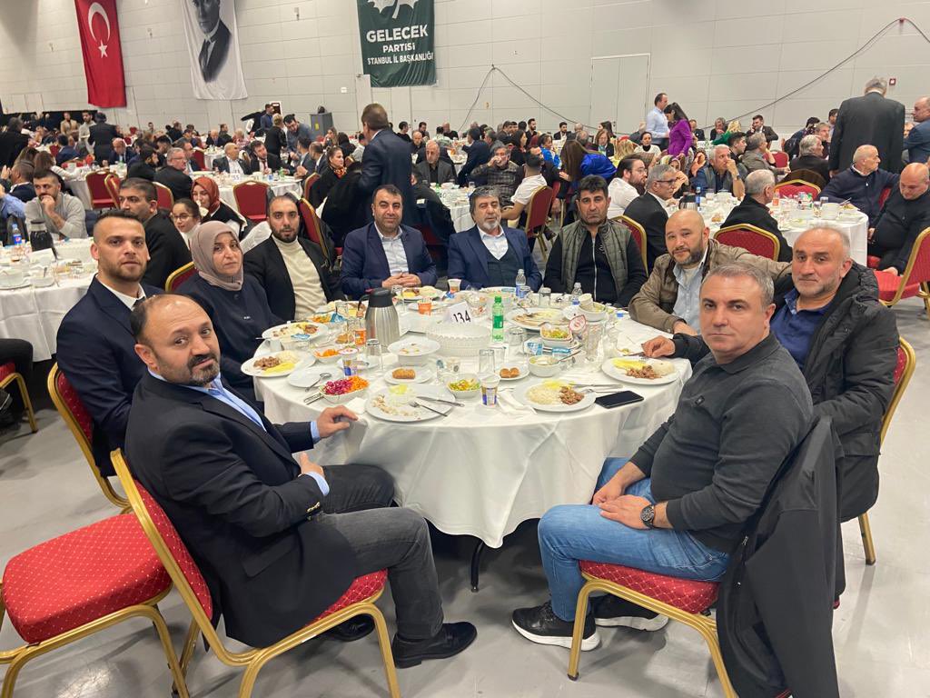 seyitahmetgunn's tweet photo. GELECEK Partisi EYÜPSULTAN ilçe başkanlığı olarak 13.CUMHURBASKANI ADAYIMIZ Sn. KEMAL KILIÇDAROĞLU'NUN Katılımıyla Genel başkanımız sn. Prof .Dr. AHMET DAVUTOĞLU'nun ev sahipliği yaptığı   MİLLET SOFRASI Programına katılım sağladık. GÜN GELECEĞİ İNŞA ETME GÜNÜDÜR https://t.co/rvEQiwchar