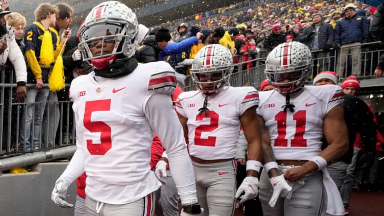 Ohio State WRs 👇🏼

2022 Class
📍Garrett Wilson
📍Chris Olave

2023 Class
📍Jaxon Smith-Njigba

2024 Class
📍Marvin Harrison Jr
📍Emeka Egbuka

2026 Class*
📍Noah Rogers
📍Brandon Inniss
📍Carnell Tate

2027 Class*
📍Jeremiah Smith

Ohio State making a statement as the NEW WRU 🚀