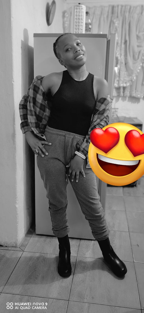 AM_MOLOBENG's tweet photo. Thee babe 😇😇 https://t.co/o72cijJ36O