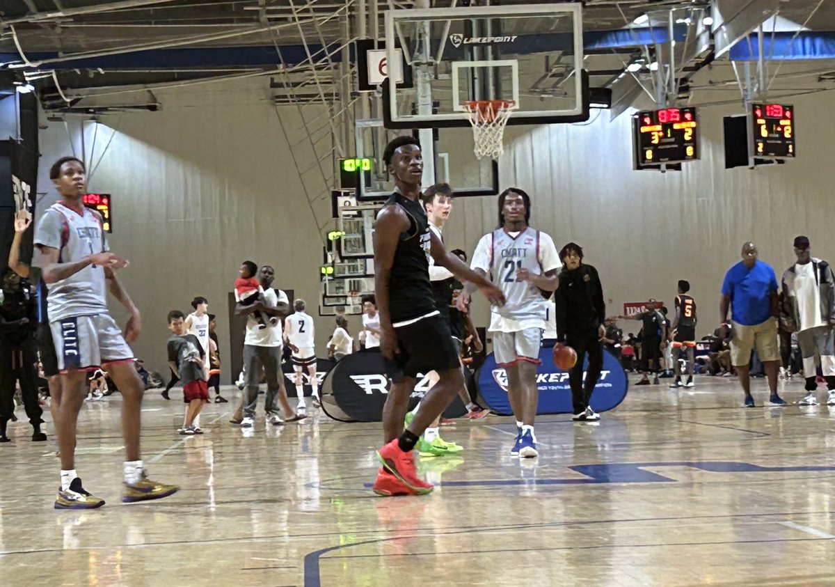 Relentless_Hoop's tweet photo. 17U Final:
@FastBreakAAU 90
Chattanooga Elite 85

This was the most hectic game we’ve watched this weekend. Fastbreak is an explosive offensive team &amp; came back after being down 77-70. 2026 Cade Murphy went for 31 points while Aaron Smith &amp; Chris Alford both scored 19. https://t.co/PHbH95cKf7