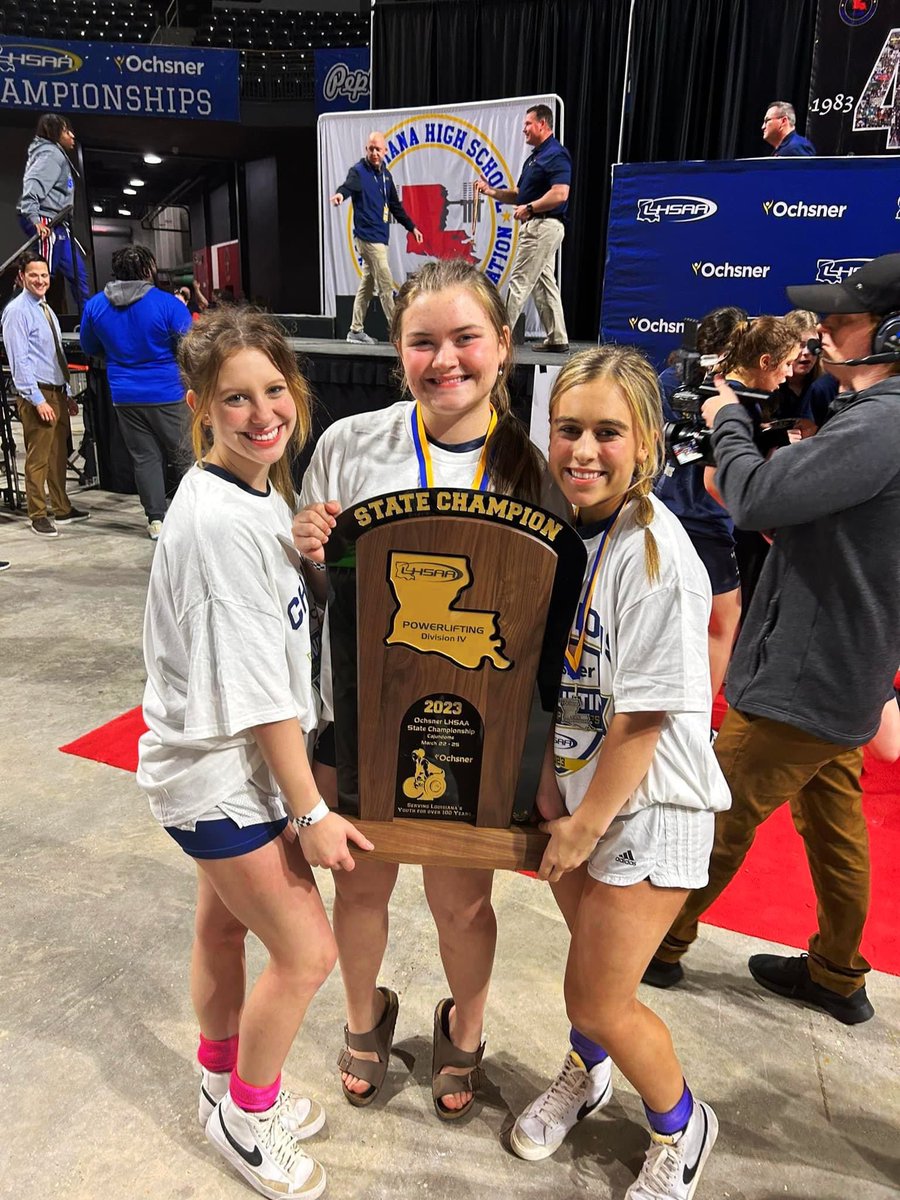 layniejones14's tweet photo. I just can’t get over this. I’m so proud of my team. We combined for a total of 52 points and we are the Division IV Powerlifting State Champions. #lhspla https://t.co/Tdp8KP64S5