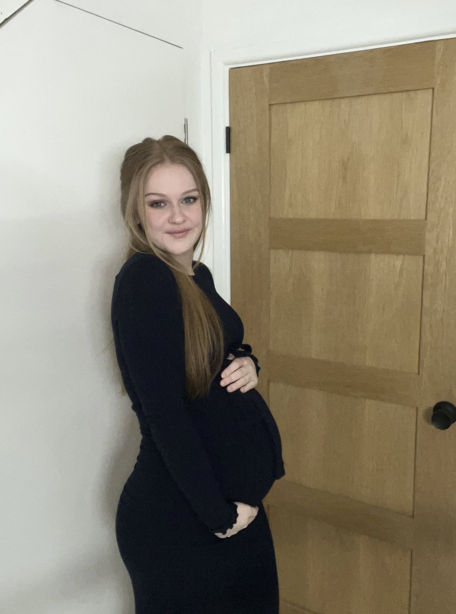 Mrs Lewis tweet media