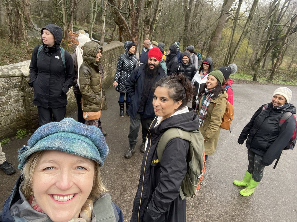 EdelMcGurk's tweet photo. A delight to #walk in the rain this morning with @educatinggeeta and the #Dadima family. So much more than a walk! Thanks for the great welcome to #Cassiobury Park and #Whippendell Wood. @ChilternsAONB @geologyclare @CampaignerKate https://t.co/EzxEOdsqpi
