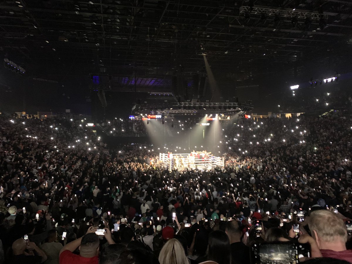 mattshorb's tweet photo. What a night at the @MGMGrand in Las Vegas last night!  Benavidez vs Plant lived up to the hype!  #Boxing @SweetHandsPlant https://t.co/oQnnhJ1UpF