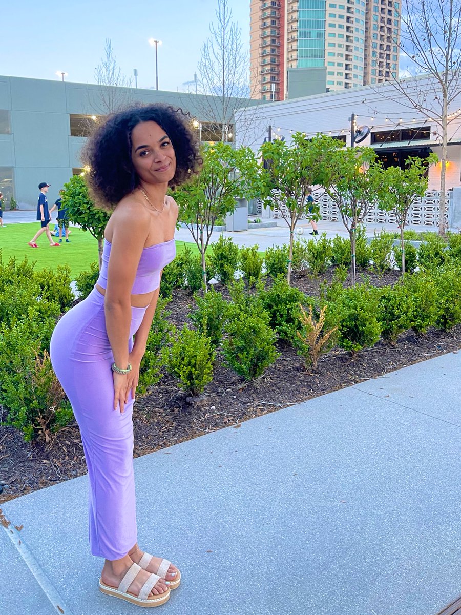 sellyyy's tweet photo. genie in a bottle🧞‍♀️💜 https://t.co/MbmMIj6zVc