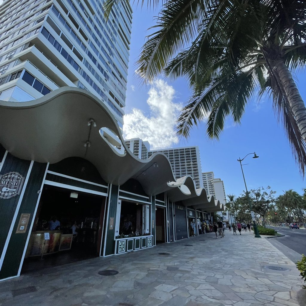 HonoluluBig's tweet photo. ハワイからAloha☀🌴🌺🌈🏖

#aloha 
#爽やかな朝です
#朝のハワイ
#海 https://t.co/SbyNAMcPoQ