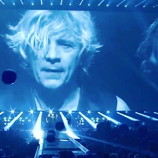 rosebonbon1do's tweet photo. 260320 #13Tour #diffusion #Dernierevague   230619 @indochinetwitt @nicolasirkis  😍 https://t.co/yN1cDRmPNa