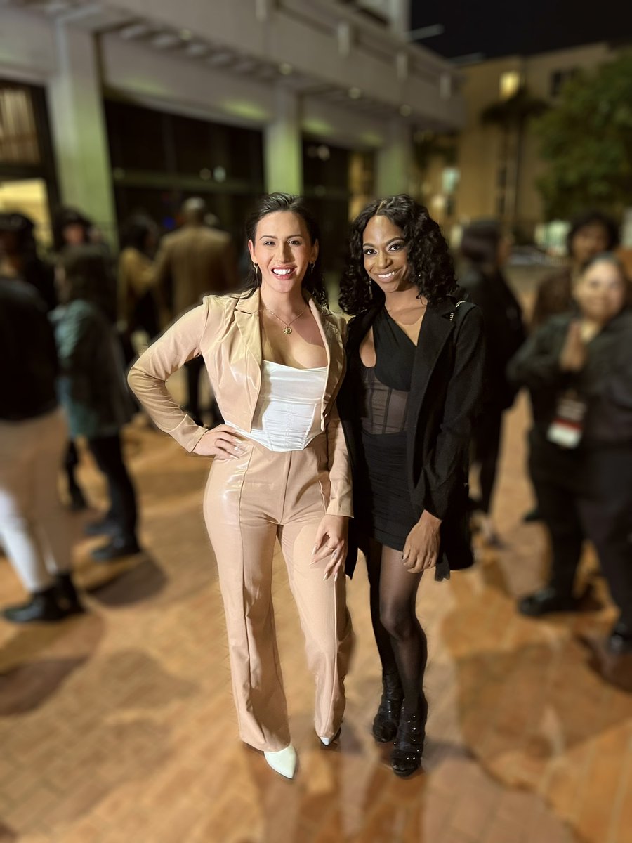 therosemontoya's tweet image. Thank you @Outfest for an incredible night. I laughed, I cried, and hungout with so many talented people 💕 
#outfest #outfestfusion #outfestla #filmfestival #redcarpet #wethair #powersuit #fashion @angelicaross