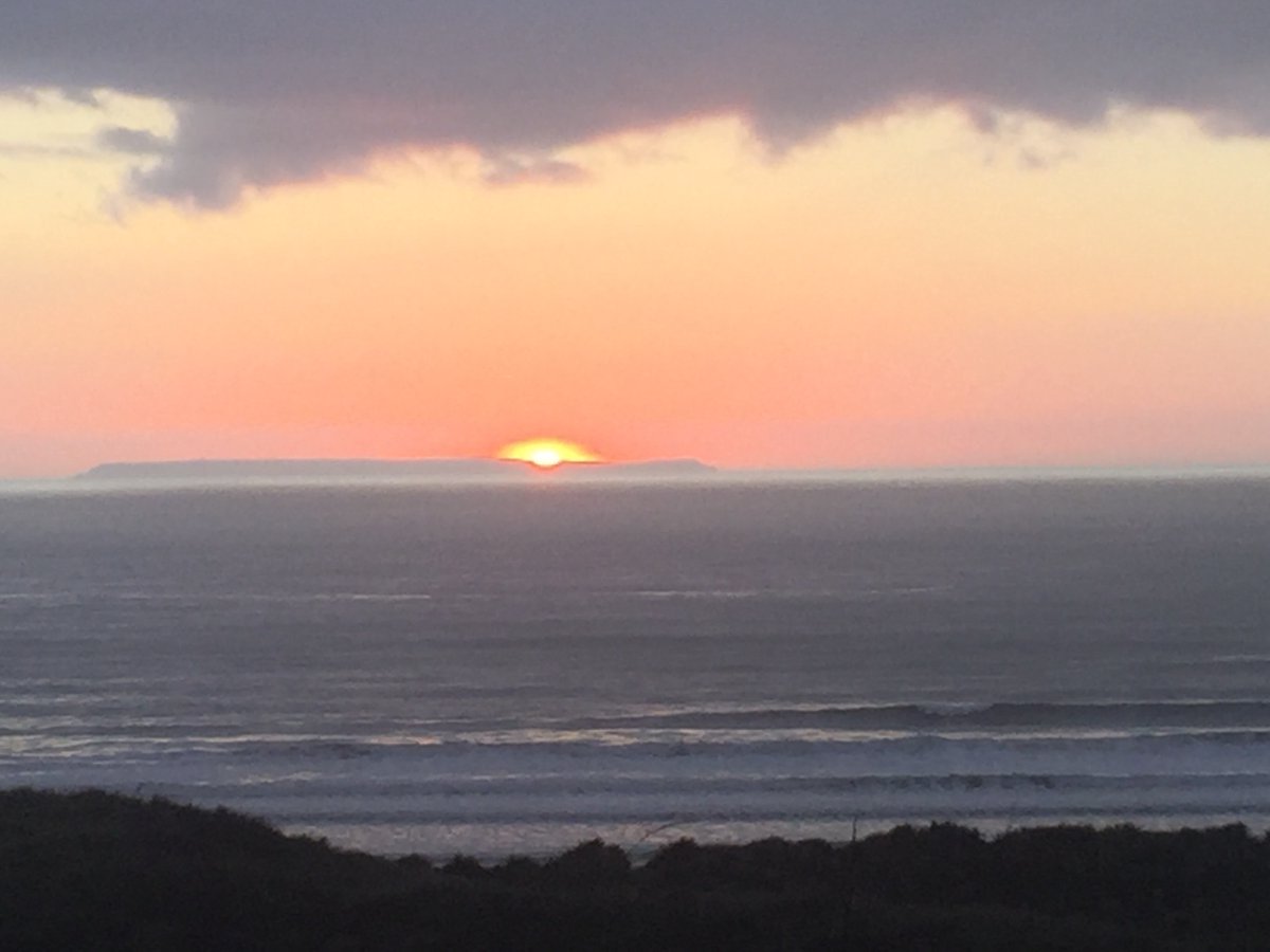 Lundy Sundown Through The Rain xxx #woolacombe #lundyisland