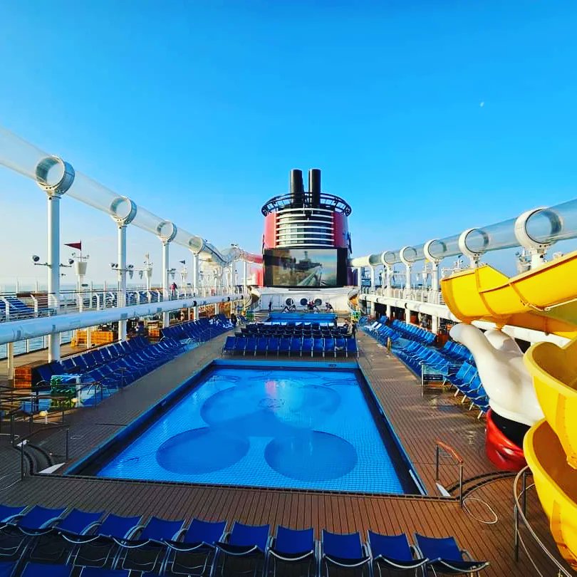 Days 202-211/365

A week onboard the Disney Fantasy, visiting Mexico, Grand Cayman, Jamaica and Castaway Cay. The sunshine was needed although dissapointly their accessible service wasn't so accessible (more about that later...)

#NotTodayMND #DisneyCruise