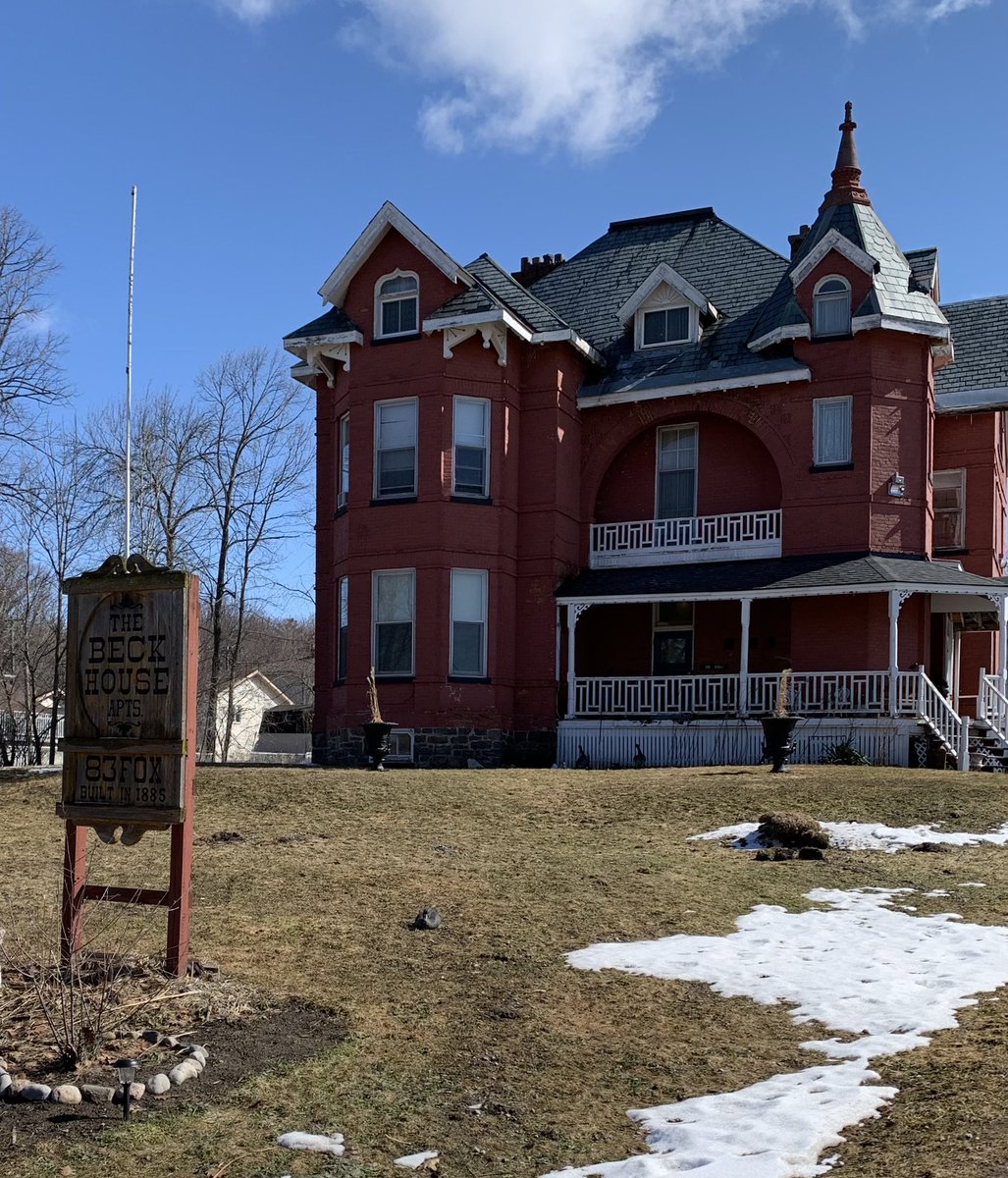 cocobuzz's tweet photo. Great weekend at The Beck House.
We had a crazy Estes session and got some great communication with the Onvoy.
Lots of fun investigating with Exploring Harley.
Hope to do it again soon! #TheBeckHouse #hauntedhouse #ParanoralInvestigation #ghosts #HauntedOntario #GhostStop https://t.co/IExwIBCV9x