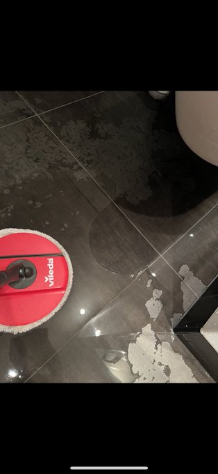 Friendly reminder,  having sex in the shower is fun but NEVER stand on the floor drain while getting<a href="/tag/dutchgp"class="tags"><span>#dutchgp</span></a>