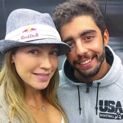 choquei's tweet photo. 🚨VEJA: Após diversos desentendimentos, Pedro Scooby aparece nos stories de Luana Piovani curtindo o aniversário do filho. https://t.co/mmVZq6KIsf