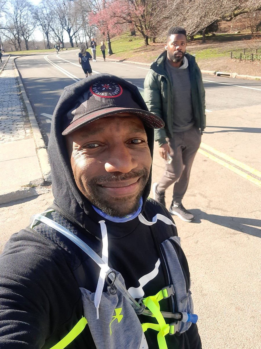 bushwickrunner's tweet photo. Nice #Sundayrunday in Brooklyn!!    I'm getting ready for my  next race.  #bkhalf  #runningcommunity #runnersoftwitter #runchat https://t.co/h6yZDfKhjw
