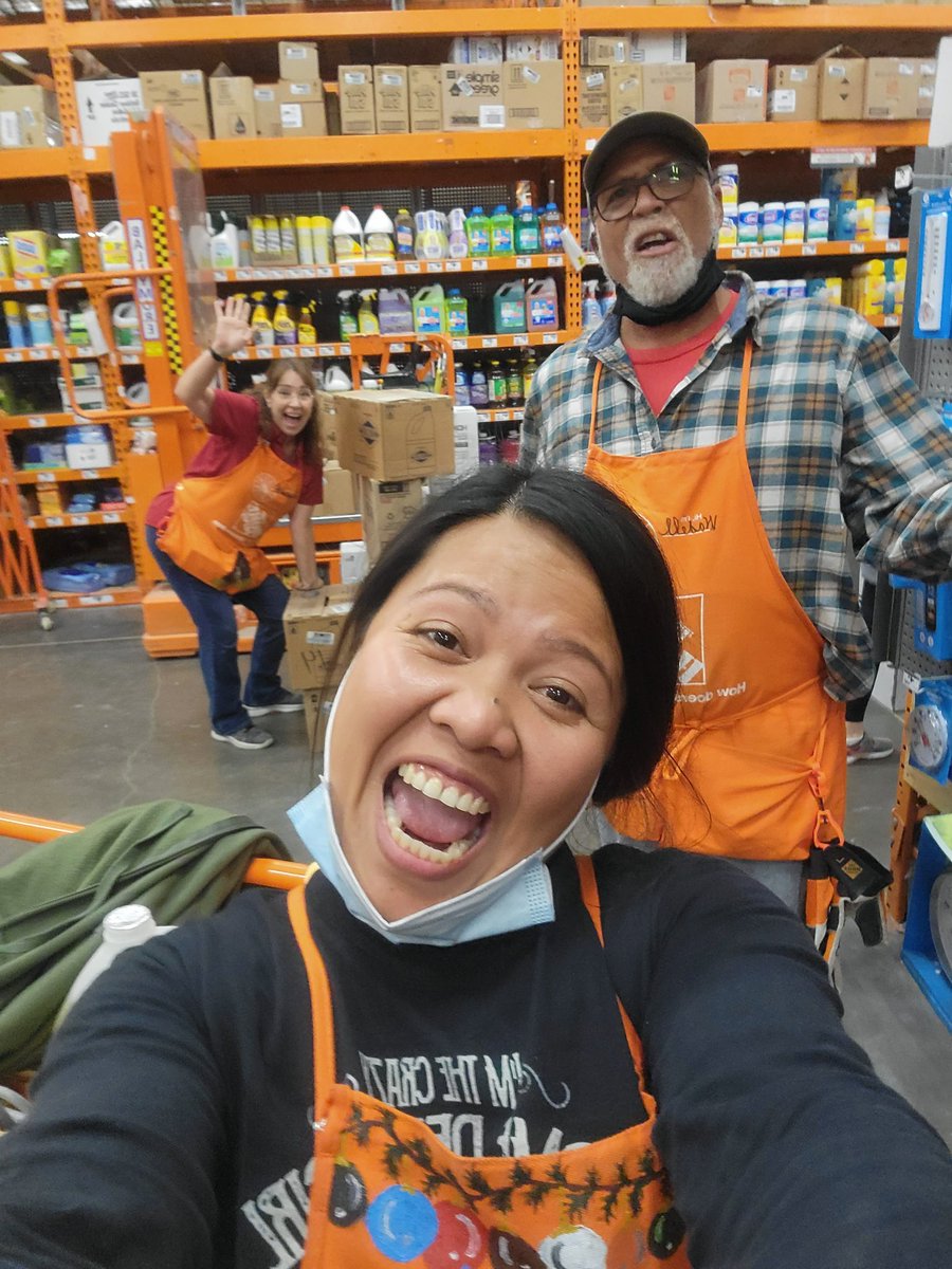Having fun with a purpose! Great working with you two!..😍😍..#realorangeblood!team #D28..