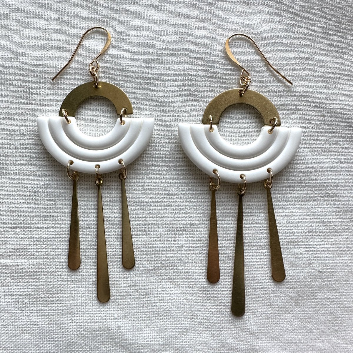 WaterBearClayCo's tweet photo. 25% off on https://t.co/ewsrF7I2Gi ✨ (no code needed, discount applies automatically at checkout!) https://t.co/00qCAJbpiR