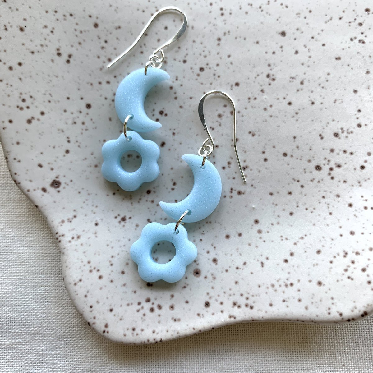 WaterBearClayCo's tweet photo. 25% off on https://t.co/ewsrF7I2Gi ✨ (no code needed, discount applies automatically at checkout!) https://t.co/00qCAJbpiR