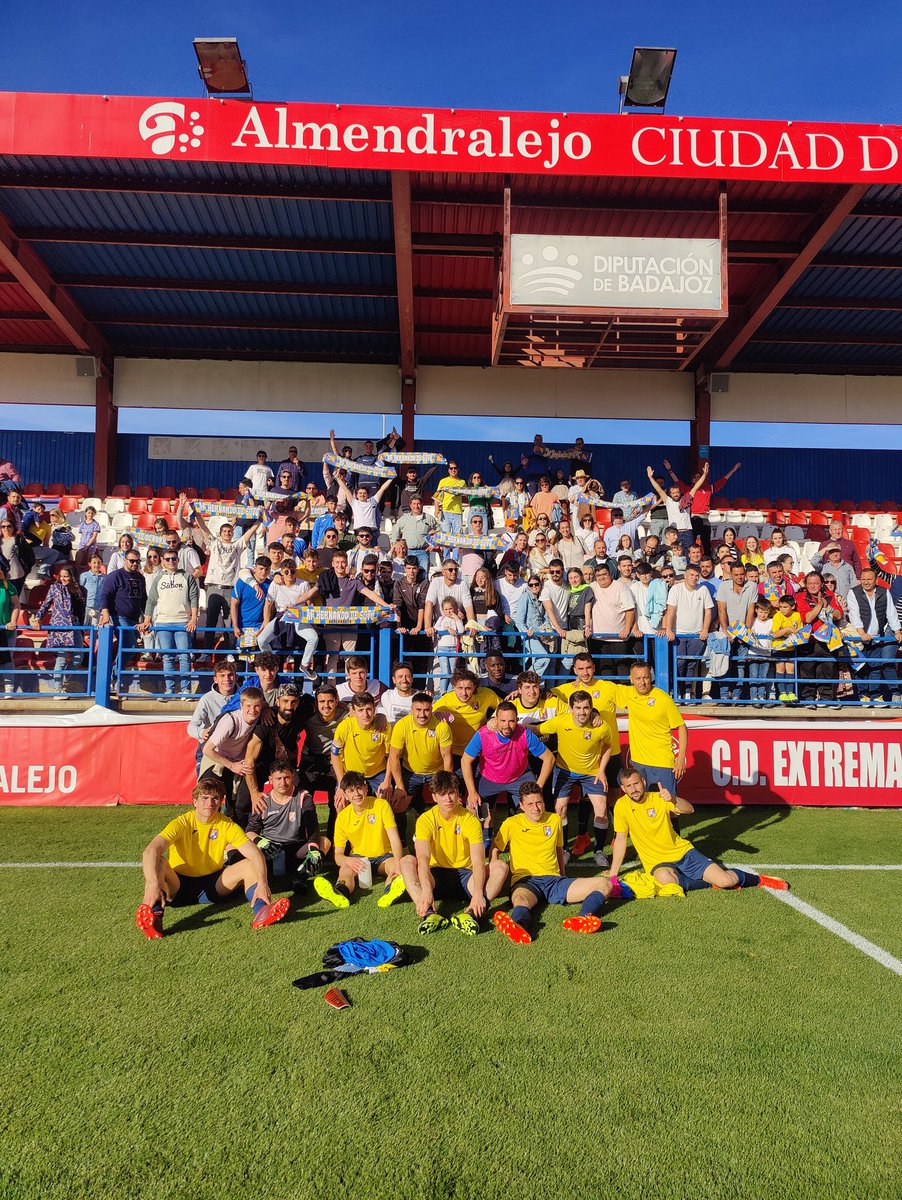 _Hernandodesoto's tweet photo. Con esto nos quedamos en el partido de hoy, con nuestra gente apoyándonos como siempre, como tiene que ser 👏🏼

Seguimos a lo nuestro 💛💙

Vamos a darlo TODO en el último partido 🙌🏼

🟡🔵 VAMOS HERNANDO 🔵🟡 https://t.co/d8Fo5Cnehp