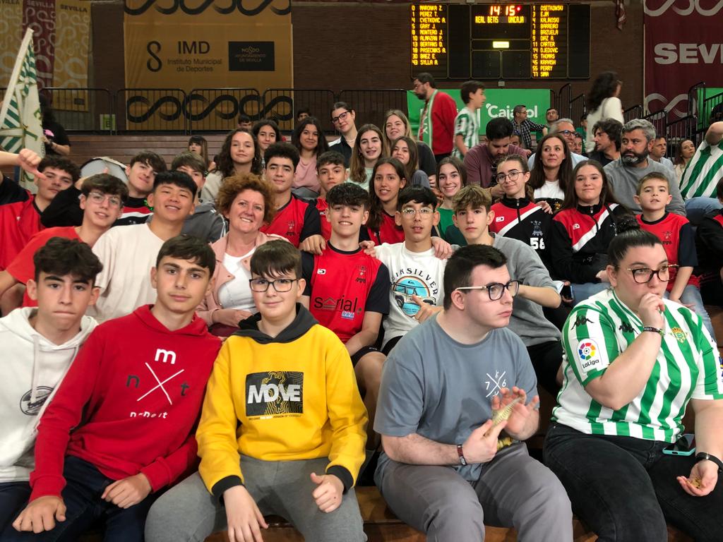 Lora club baloncesto con el más grande del basket nacional