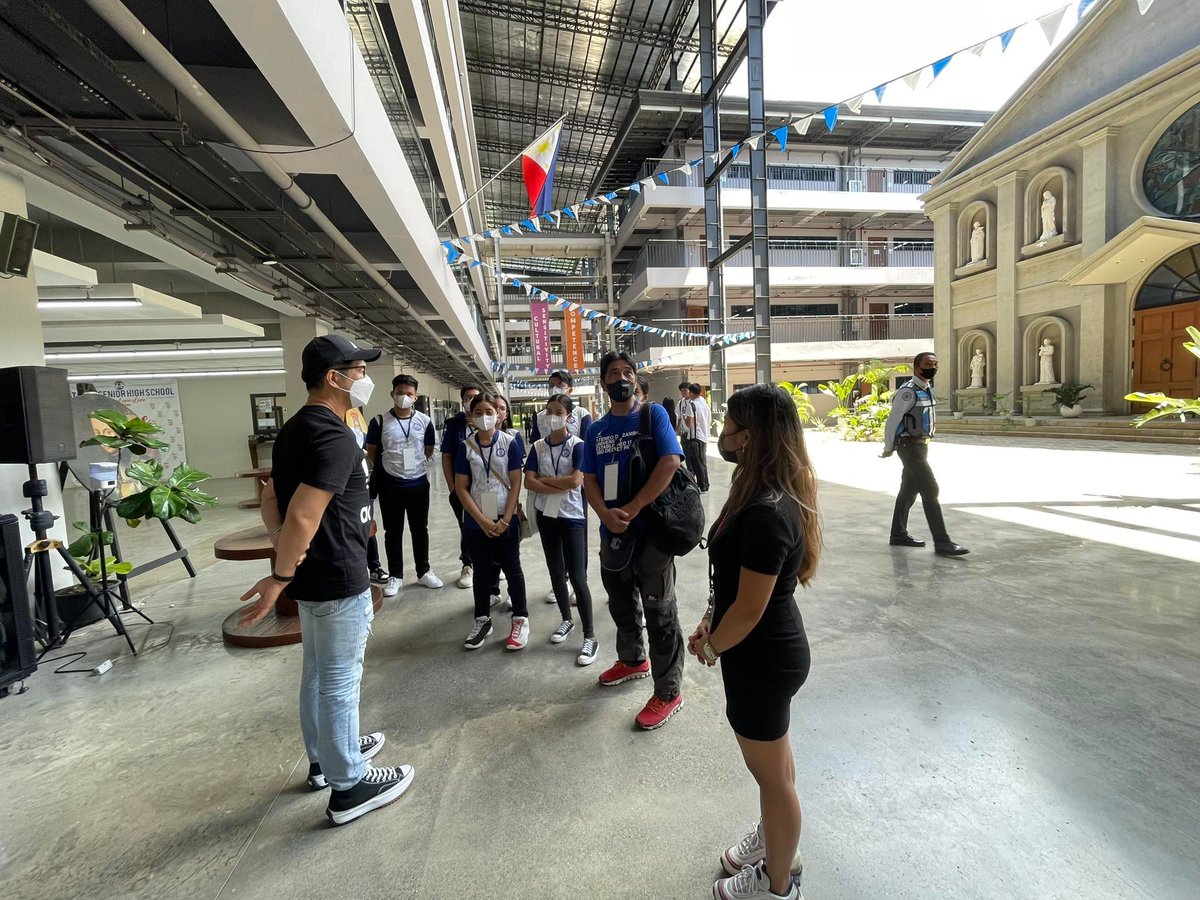 AdDUSeniorHigh's tweet photo. LOOK | 2nd year College Education Students, together with their professor Mr. Rommel Cuaresma from Ateneo de Zamboanga University, visited and toured around the campus. 

Thank you for visiting Ateneo de Davao University Senior High School.

#AdDUSHS 
#AdZU https://t.co/InBqI1QuB9