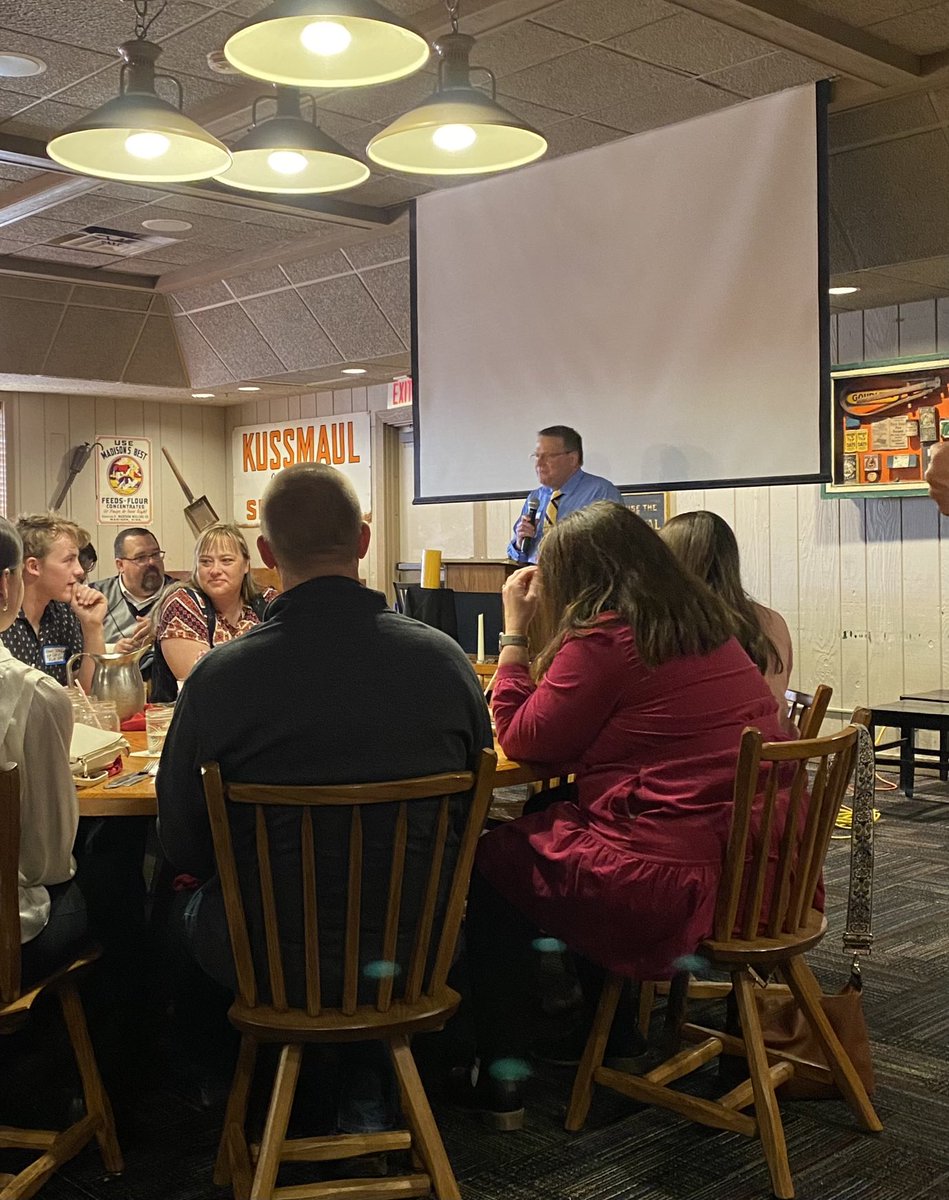 pnachtman's tweet photo. Mr Nachtman was MC for the β¦@IAStuCoβ© Spring Banquet and Installation Ceremony #evpride https://t.co/bHjuAjmkGs