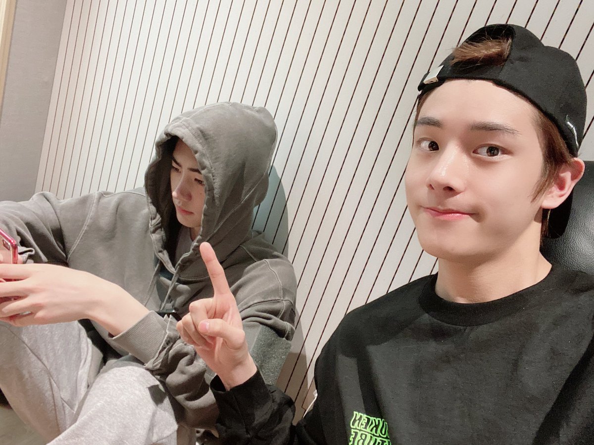 Hoy me decidí de mostrarle el #𝕨𝑗𝕤nʼ𝑠𖧷𓈒࣪·式 a ji𝕙u a ver si soltaba a Taylor un ratito y disfrutaba conmigo la #𝚢틴·ꕨ·𝕔o𝑙l͜͡𝕒b, lo logré solo porque pudo oír la voz de nuestra Anya apestosa en #𝕕𔘓𓈒࣪良ー𝚋𝕖t𝕥ǝr, and I can't blame him!

#𝑏AE — 𝚑our ☆