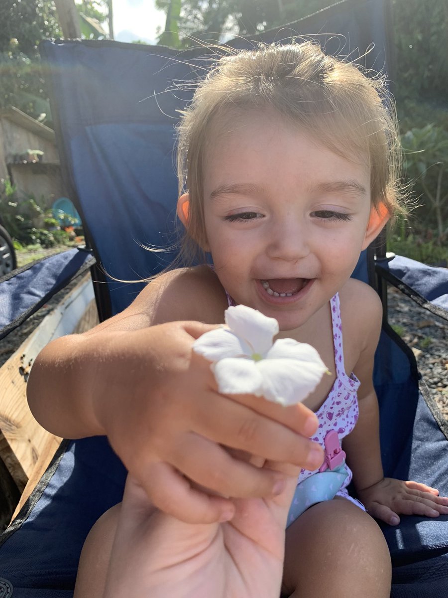 mraluizaa's tweet photo. você é o meu sonho mais bonito, eu te amo filha 🤍🦋 https://t.co/WP6hkhH3Eb