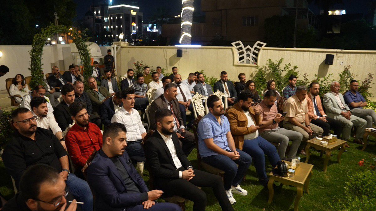 uois32's tweet photo. مشاركة أتحاد طلبة بغداد في الجلسة الحوارية التي اقامها حراك البيت العراقي في صالونه الثالث بعنوان (طلبة العراق … التغيير يبدأ من التعليم ) حيث ناقشوا فيها أبرز مايواجهه التعليم والطلبة من معوقات وأهداف الاتحاد المستقبلية https://t.co/ZB84Yo1IRl