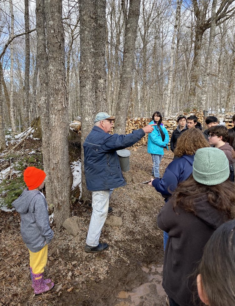 ARHS01835634's tweet photo. ARHS International Students and Ambassadors at the sugar woods this weekend! Go Vikings! @CCRCE_NS @Chignecto_FoSS https://t.co/DtVl5fSBwC