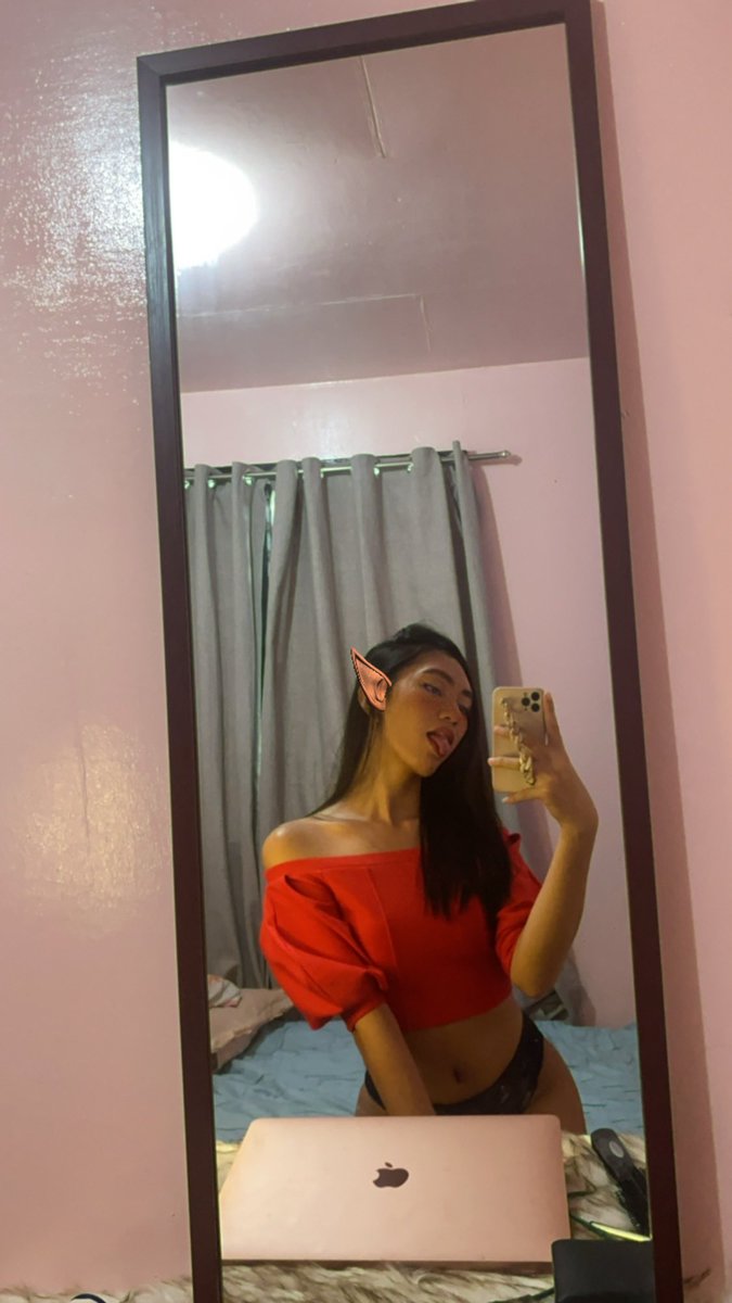 voncutlerr's tweet photo. 🧝‍♀️ https://t.co/9Zqpx9Cbns