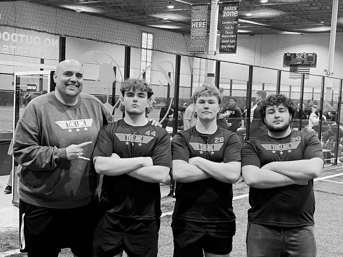 CoachKubes's tweet photo. Proud of these guys today‼️
#TheLineIL https://t.co/1VTazMjpub
