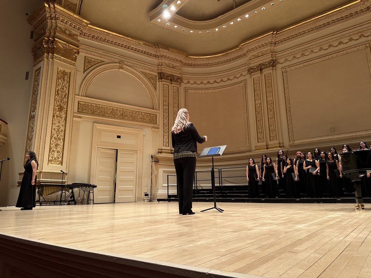 <a href="/BlazerNationAHS/">Americas High School</a> at Carnegie Hall- New York! 🗣️🎶 Way to represent <a href="/Americas_HS/">Nancy Torres</a>! <a href="/KTSMtv/">KTSM 9 News</a> <a href="/RManriquez_AHS/">Ms. Manriquez_Choir</a> <a href="/EOrtiz_AHS/">Edith Ortiz</a> <a href="/carnegiehall/">Carnegie Hall</a>
