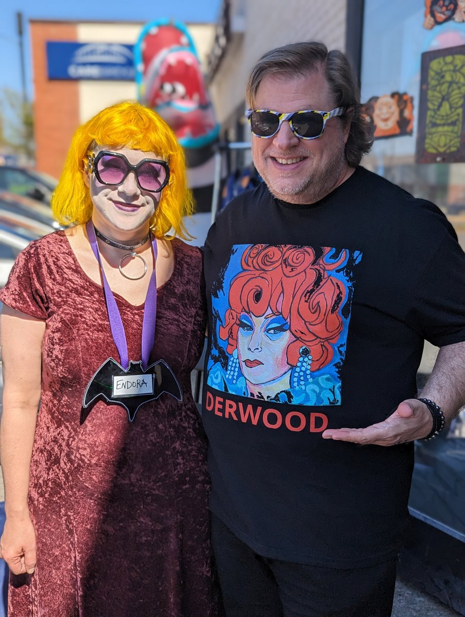 Goth_Bats's tweet photo. It's been an incredible day at the #gothswapnashville! So many people have found amazing deals

And we're still open! Come swing by while you can https://t.co/JBP0TQg7ip