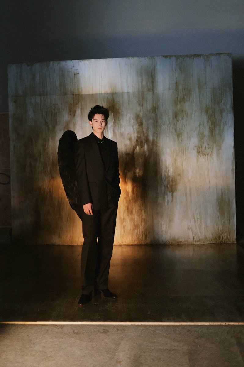 DylanWang_Py's tweet photo. IMÁGENES • 260323

Actualización pasada del Estudio de Dylan (1/3)

《 Dylan para Madame Figaro detrás de cámaras 》

#dylanwang #王鹤棣 #wanghedi #왕허디 #왕학체 #dylanwangespañol #Didi 

-🐰 https://t.co/3aL4xqOdtv