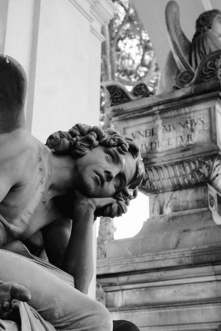 AcademiaAesthe1's tweet photo. Giulio Monteverde - Angel of the Night https://t.co/amKXbXv6tz