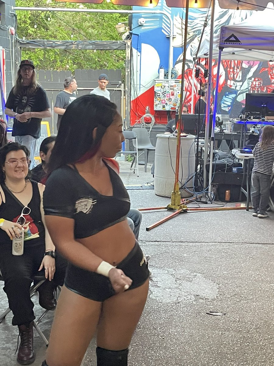 Face4Wrestling's tweet photo. @Ale_TheLion @dannibeeokc Emmy Camacho and @Promise_Braxton all in the same ring??? We’d watch this match any day of the week!! @InspireADWres #NoFalseMetal https://t.co/A2SkSAfaiX