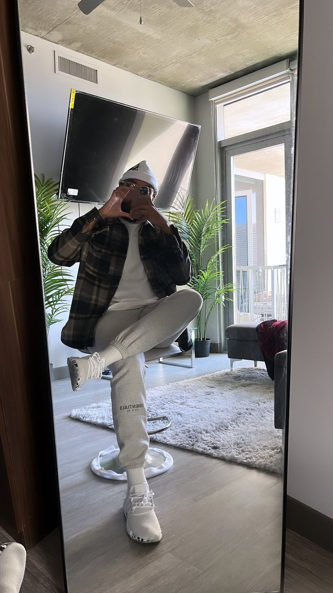 balenciamos's tweet photo. How my day was spent. https://t.co/WhhlLUmu73