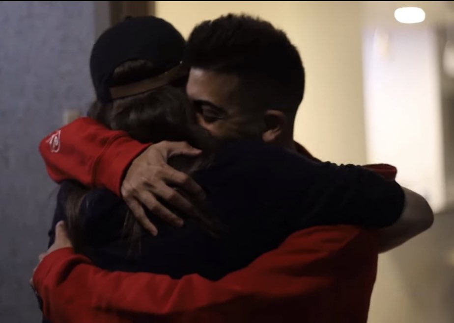 skrppy's tweet photo. THE WAY SKEPPY BURIES HIS FACE INTO BAD’S OH MY GODDDDD 😭😭😭😭😭😭😭😭😭😭😭😭😭😭 https://t.co/5ZUm1HOWZI