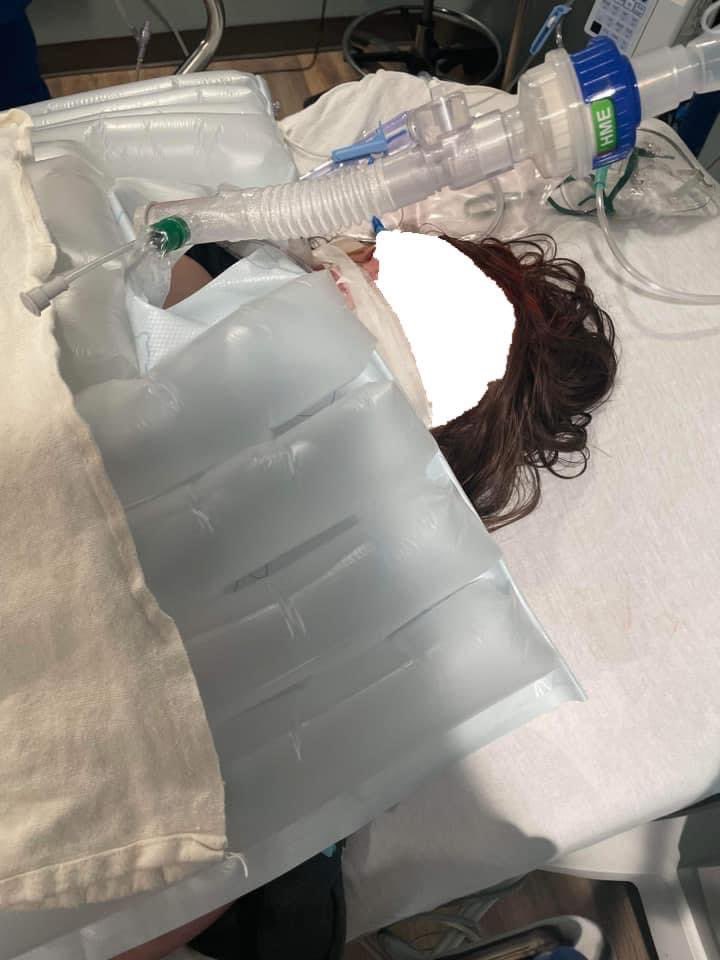 MOSEYCOZY's tweet photo. High school students from Brunswick, GA bound an unconscious and unresponsive boy to a chair, spray painted him from head to toe, pissed on him, took a shit in his lap and then DROPPED HIM OFF at the ER. ‼️

No arrests have been made!  Currently under investigation by the GCPD.‼️ https://t.co/J6OLs9BnH4