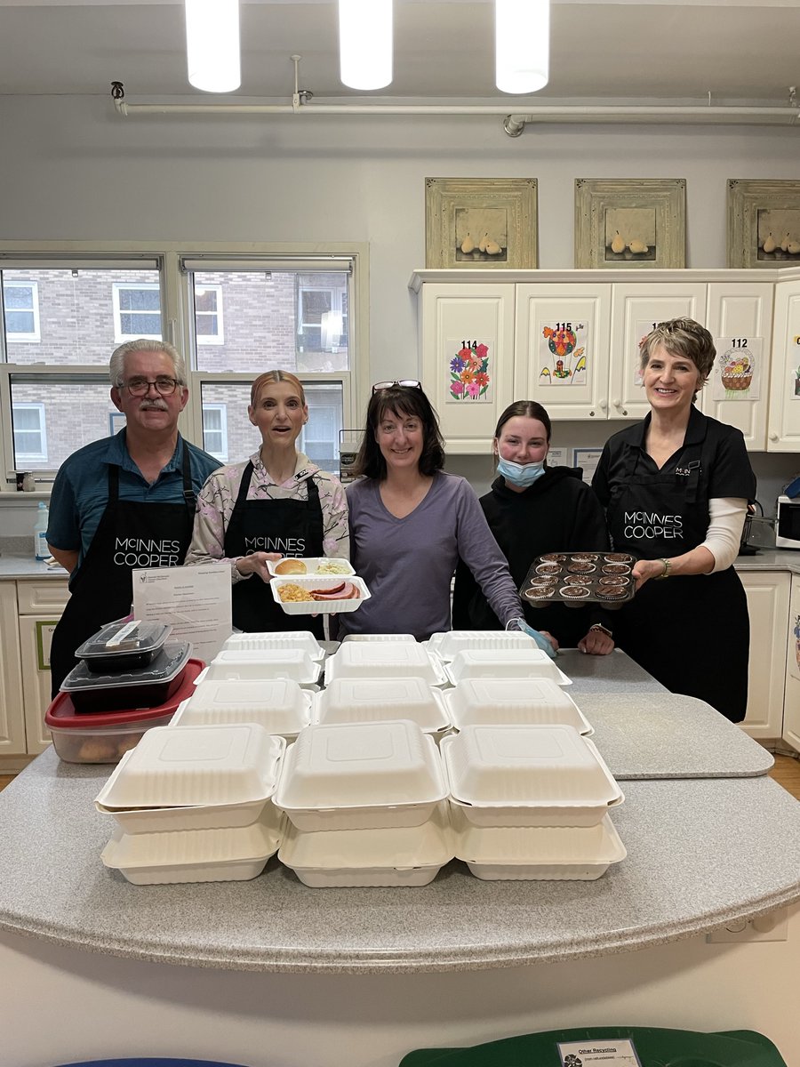 mcinnescooper's tweet photo. Sincere thanks to Kayleigh + team, and the wonderful families at @RMHCAtlantic for welcoming our volunteers to prepare today's #HomeForDinner meal of ham, mac &amp; cheese, coleslaw &amp; cupcakes. #WarmBellies #WarmHearts 

#MCPartnersOnPurpose https://t.co/RZdN2tc3bA